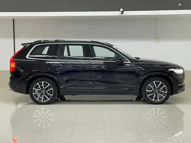 Volvo XC90 2.0 T6 Momentum AWD