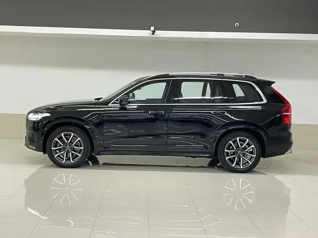 Volvo XC90 2.0 T6 Momentum AWD