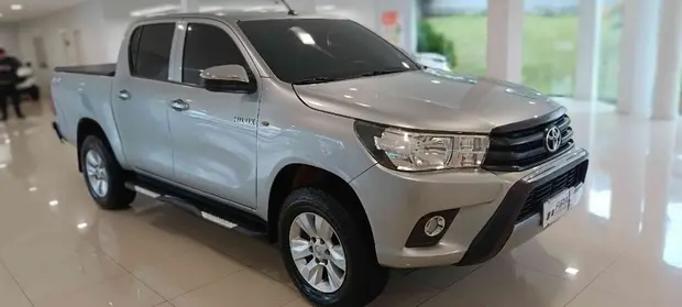 Toyota HILUX 2.8 SR 4X4 CD 16V DIESEL 4P AUTOMÁTICO