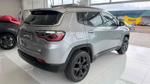 Jeep COMPASS 2.0 16V DIESEL LONGITUDE 4X4 AUTOMÁTICO