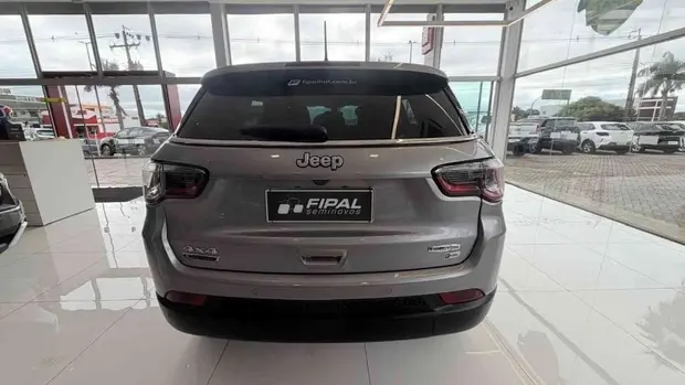 Jeep COMPASS 2.0 16V DIESEL LONGITUDE 4X4 AUTOMÁTICO