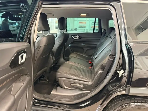 Jeep COMMANDER 1.3 T270 TURBO FLEX LIMITED AT6