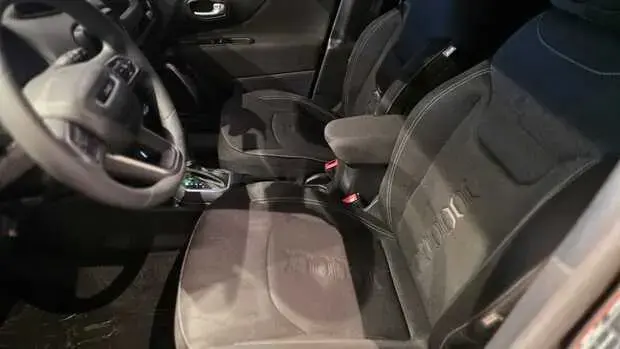 Jeep Renegade Sport T270 4x2 AT6