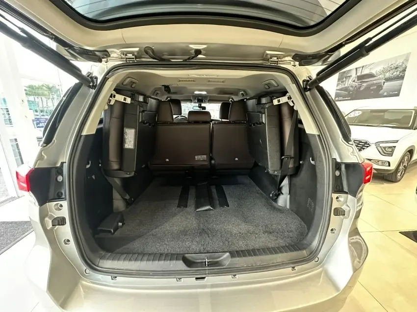 galeria HILUX SW4