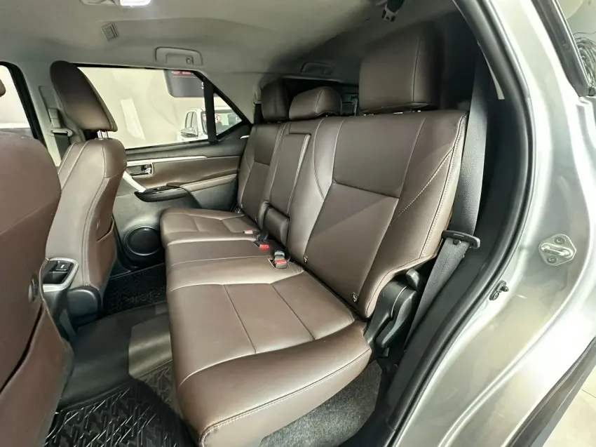 galeria HILUX SW4