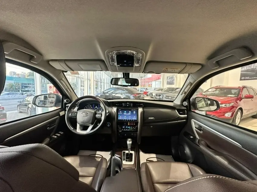 galeria HILUX SW4
