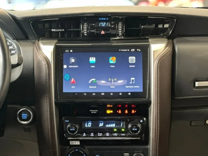 galeria HILUX SW4