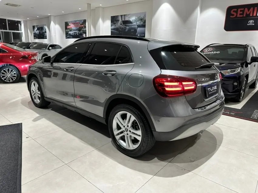 galeria GLA 200