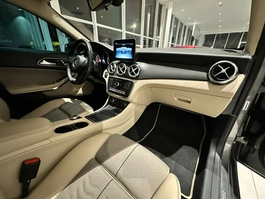 galeria GLA 200