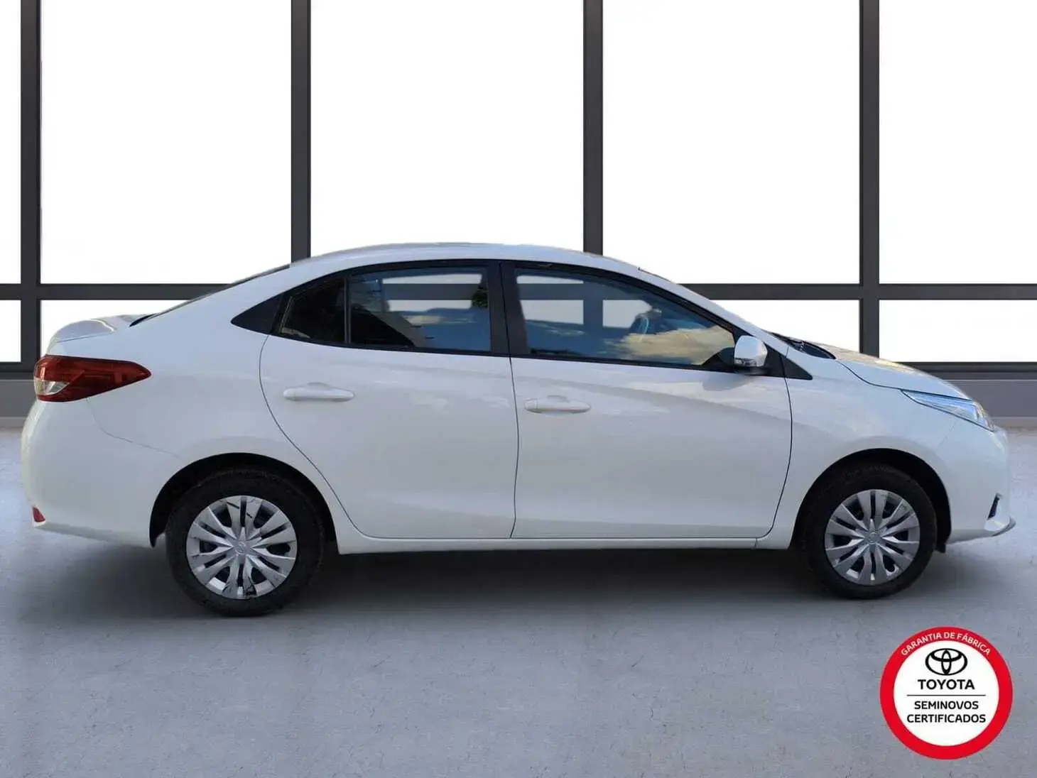 galeria Yaris Sedan