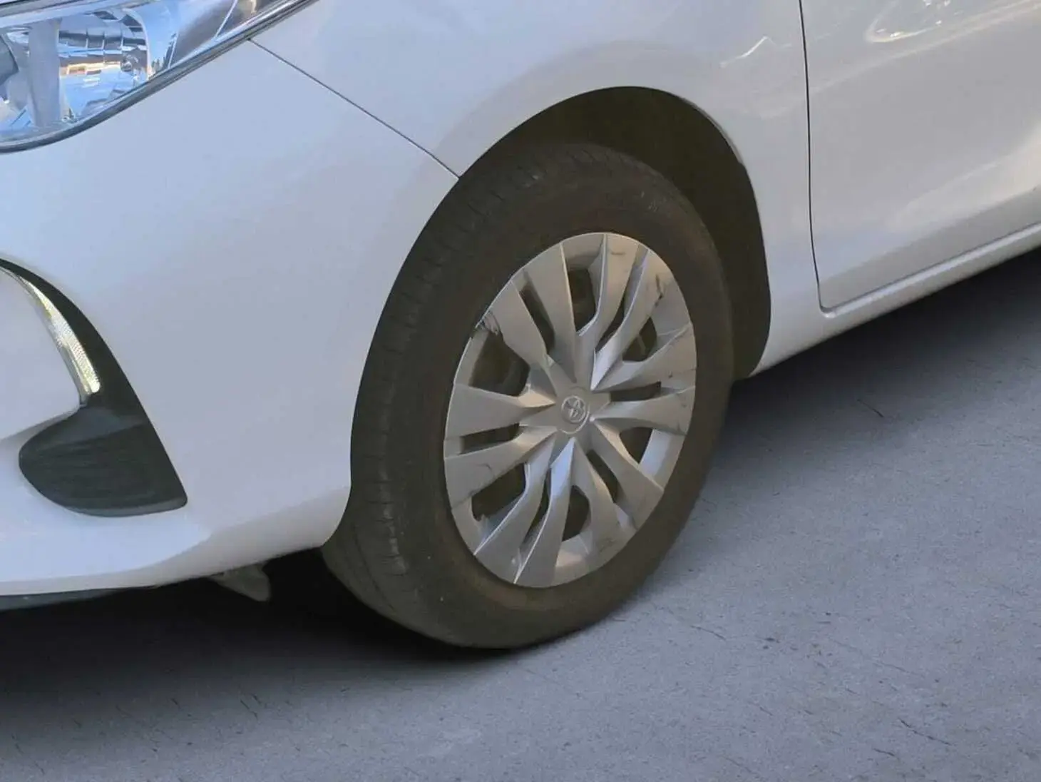 galeria Yaris Sedan