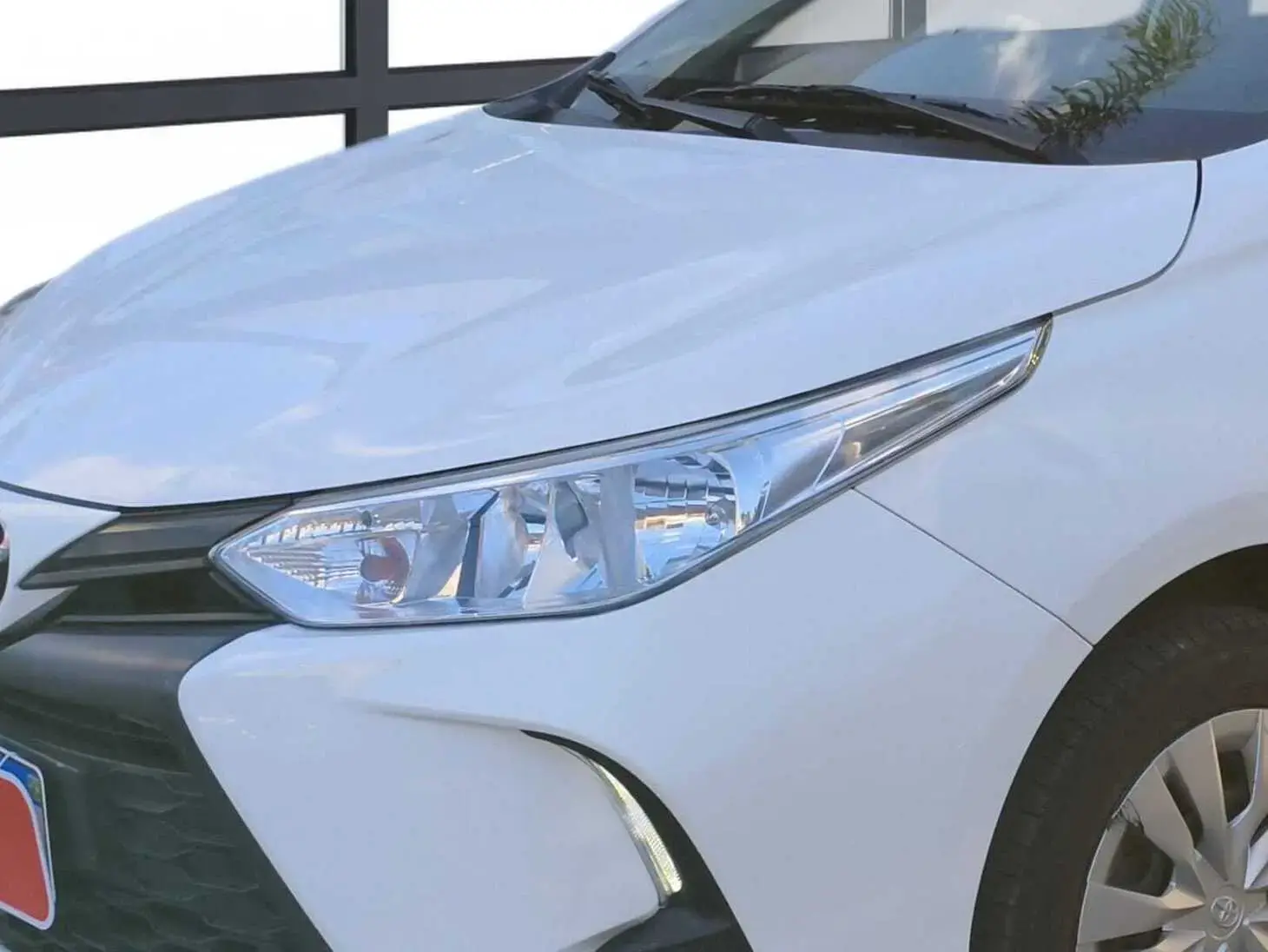 galeria Yaris Sedan