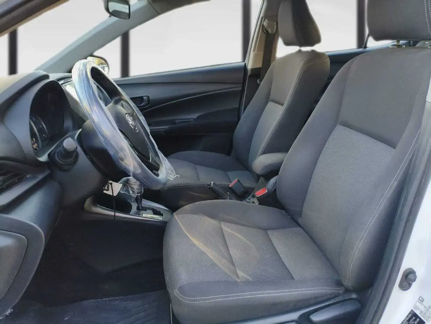 galeria Yaris Sedan