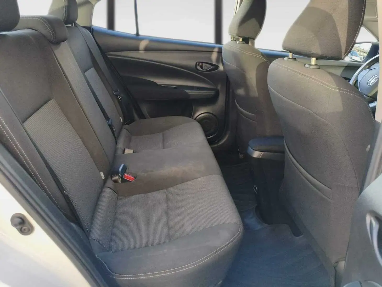 galeria Yaris Sedan