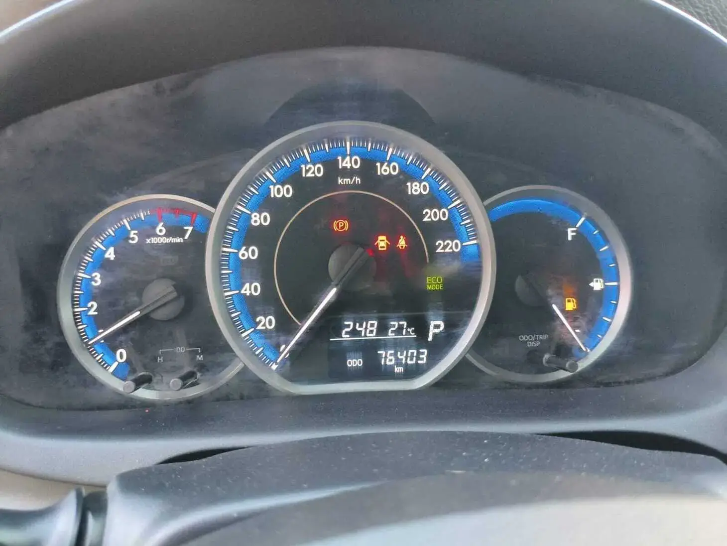 galeria Yaris Sedan