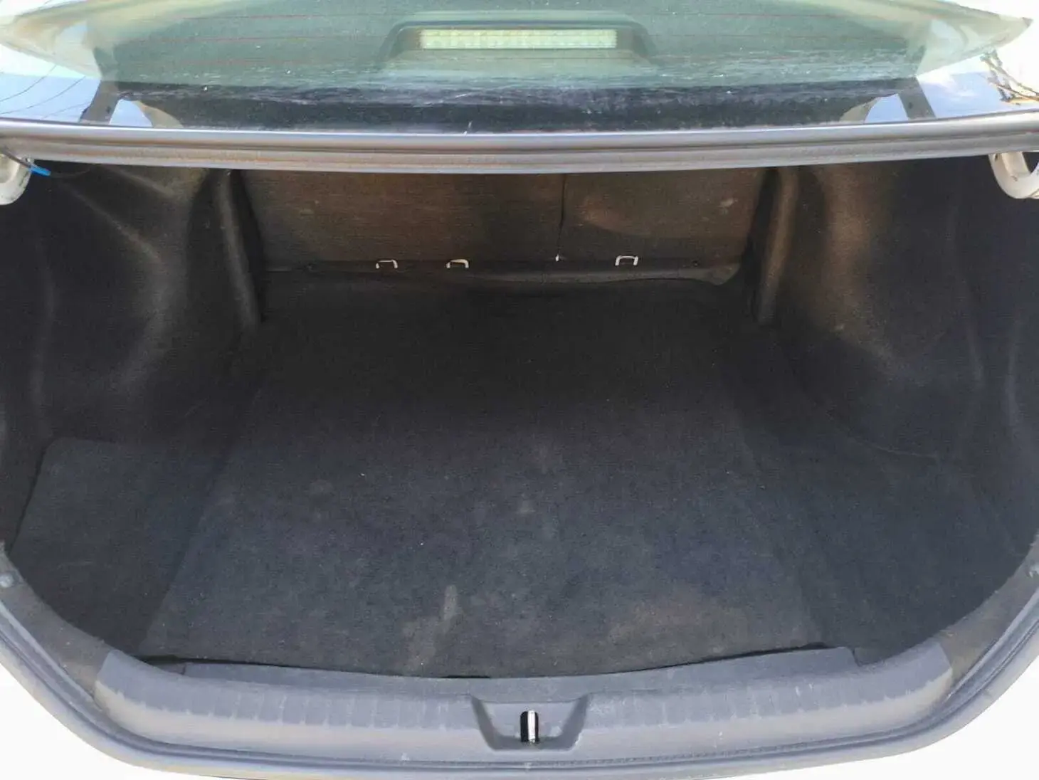 galeria Yaris Sedan