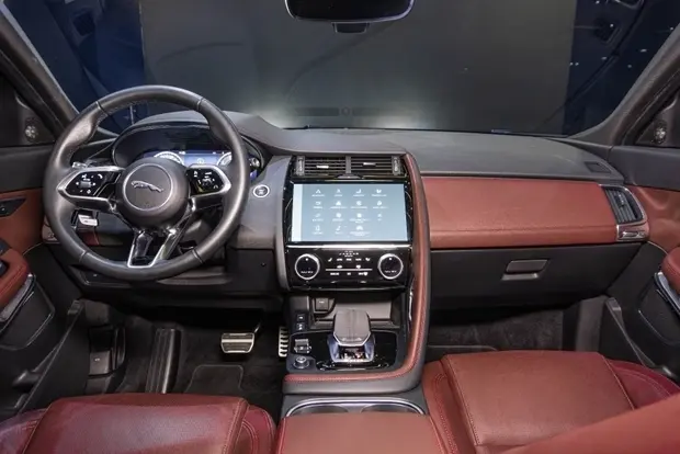 Jaguar E-PACE 2.0 16V P250 FLEX R-DYNAMIC SE AWD AUTOMÁTICO