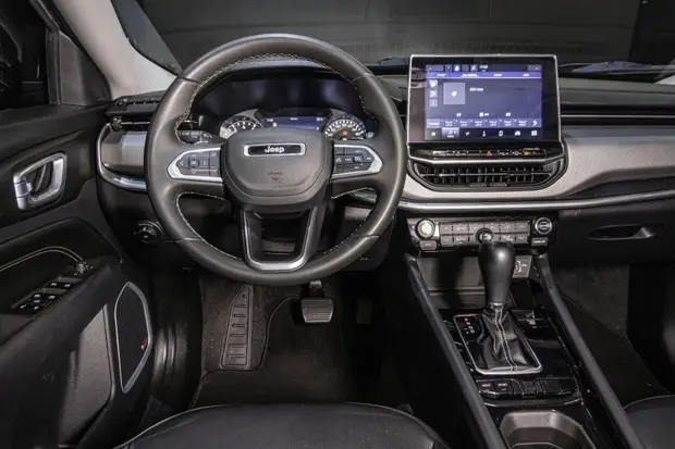 Jeep COMPASS 1.3 T270 TURBO FLEX LONGITUDE AT6