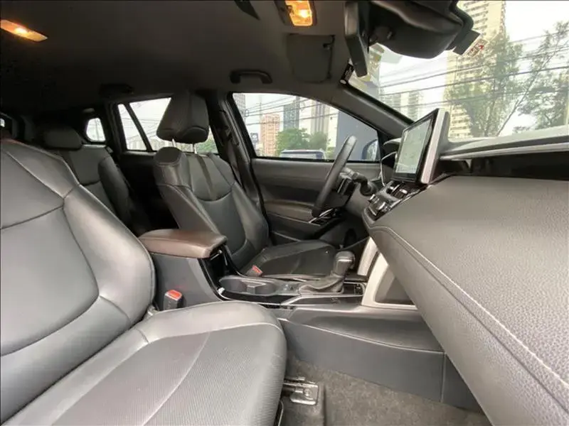 galeria COROLLA CROSS