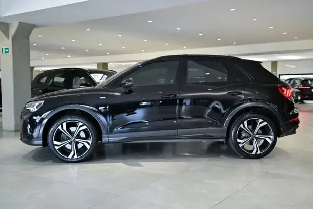 Audi Q3 Performance Black 2.0