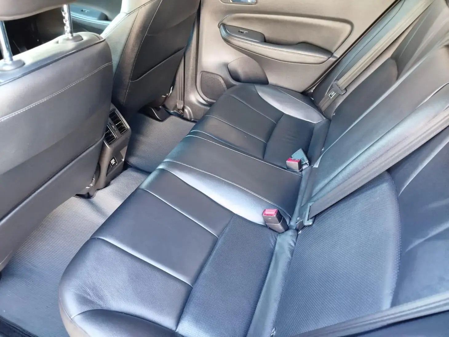 galeria CITY SEDAN EXL
