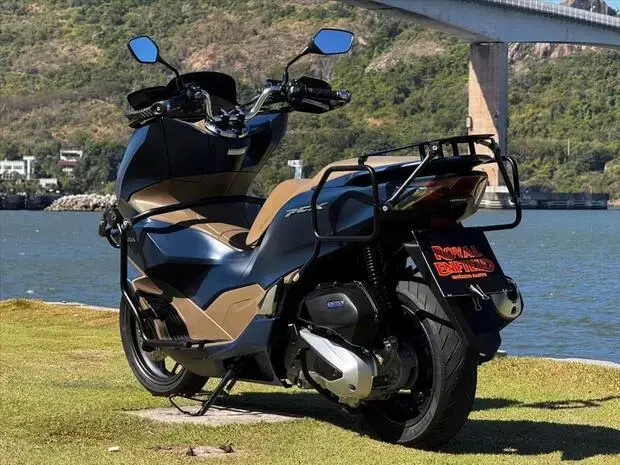 Honda PCX 160 DLX