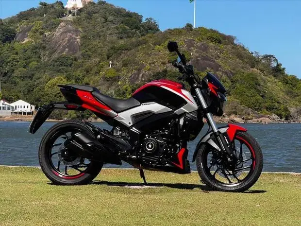 Bajaj DOMINAR 250