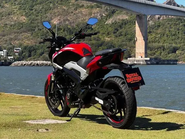 Bajaj DOMINAR 250