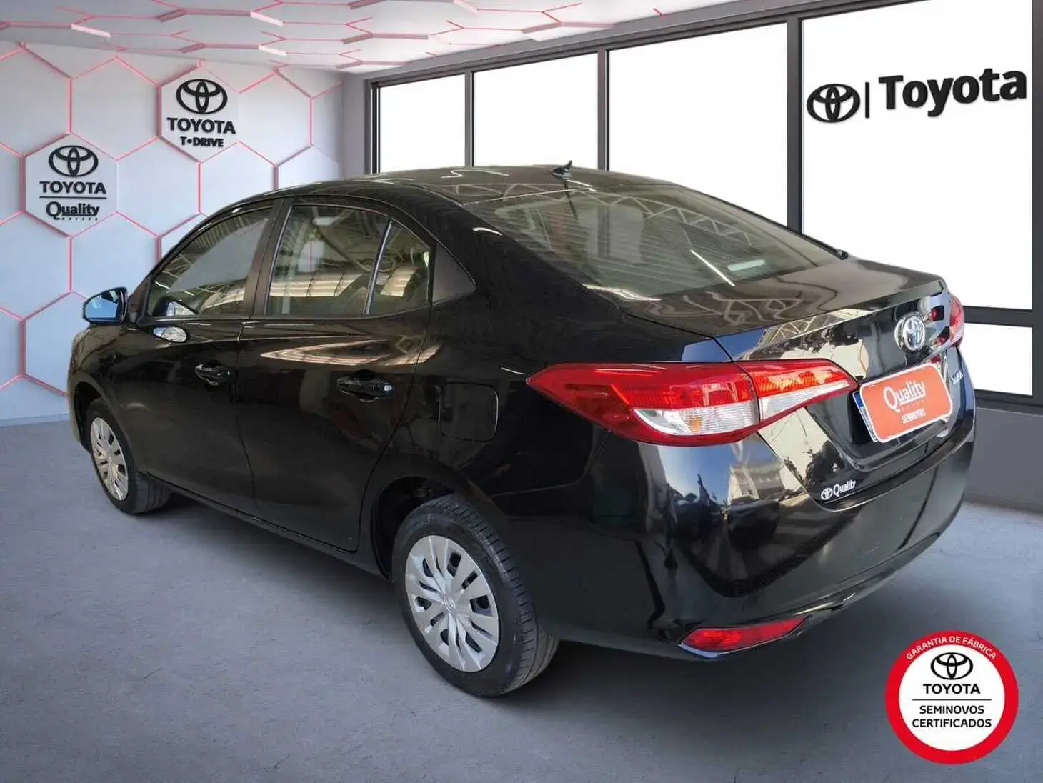 galeria Yaris Sedan