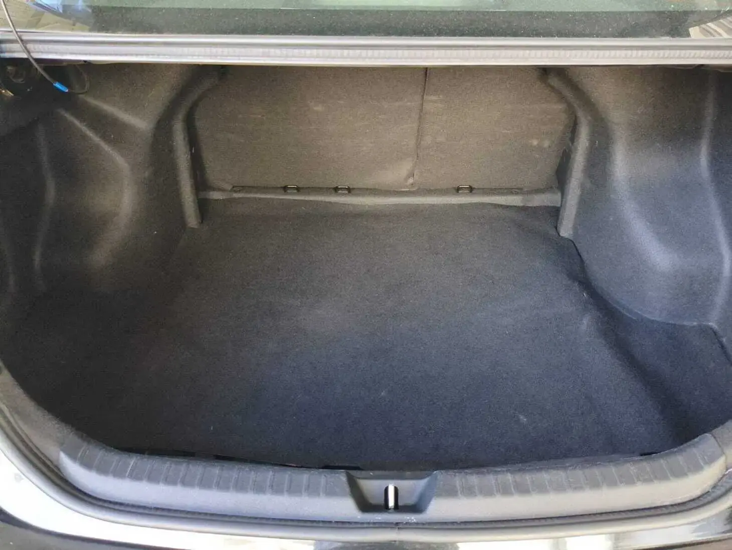 galeria Yaris Sedan
