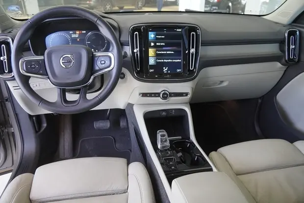 Volvo XC40 1.5 T5 RECHARGE INSCRIPTION GEARTRONIC