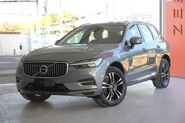 Volvo XC60 2.0 T8 HYBRID MOMENTUM AWD GEARTRONIC