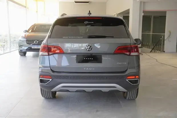 Volkswagen TAOS 1.4 250 TSI TOTAL FLEX COMFORTLINE AUTOMÁTICO