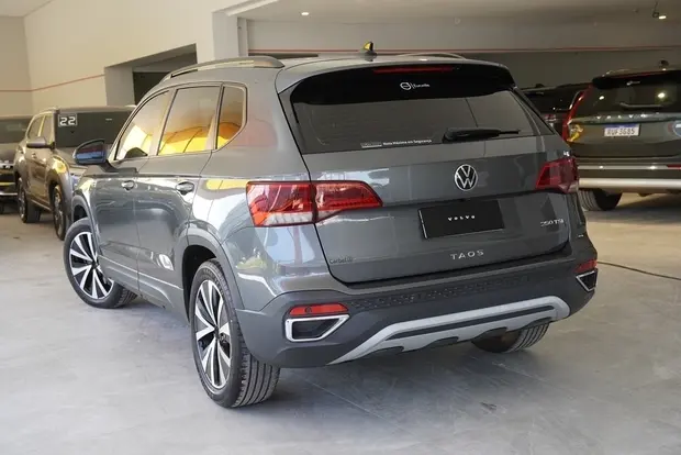 Volkswagen TAOS 1.4 250 TSI TOTAL FLEX COMFORTLINE AUTOMÁTICO