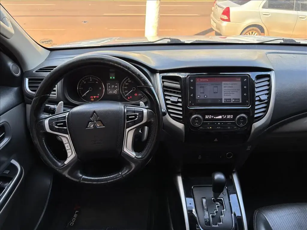 galeria L200 TRITON