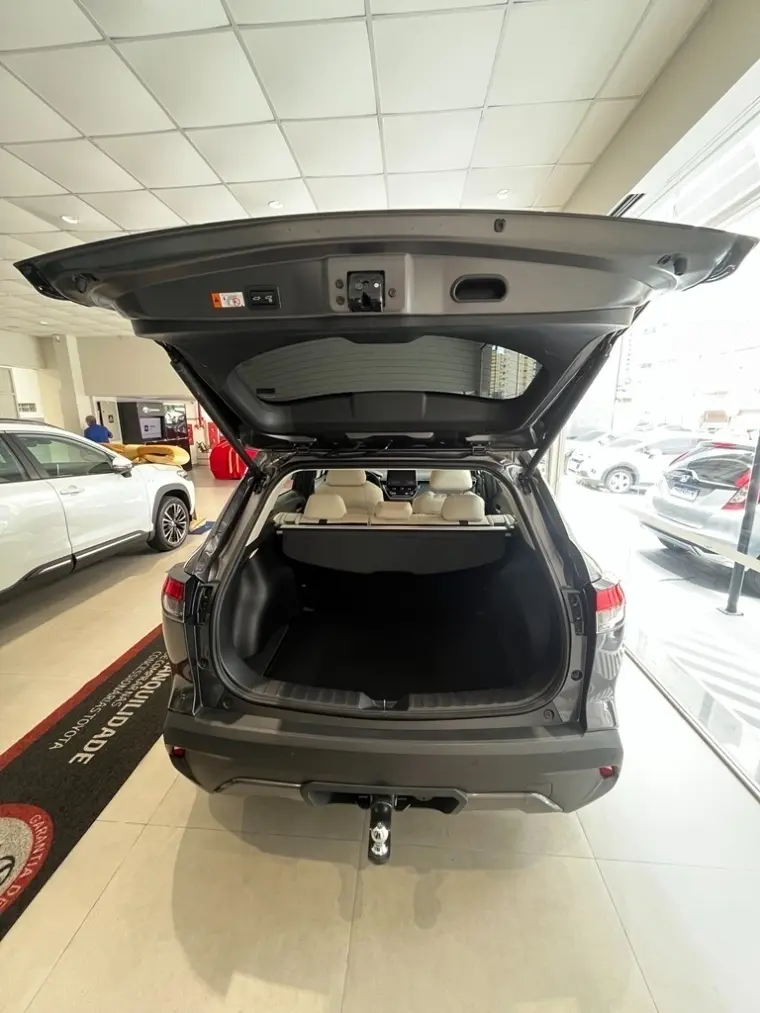 galeria COROLLA CROSS