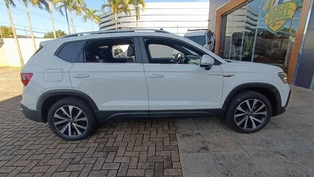 Volkswagen TAOS 1.4 250 TSI TOTAL FLEX HIGHLINE AUTOMÁTICO