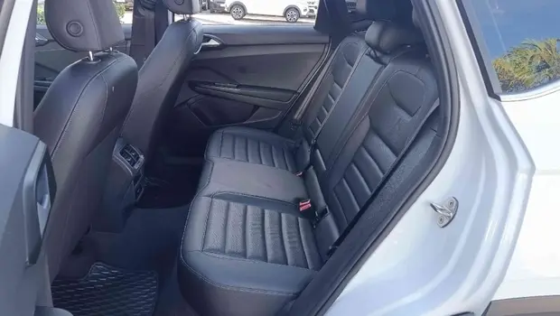 Volkswagen TAOS 1.4 250 TSI TOTAL FLEX HIGHLINE AUTOMÁTICO