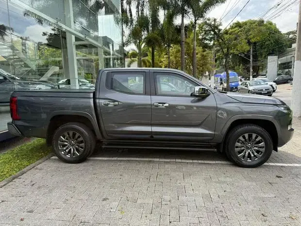 Mitsubishi Triton HPE