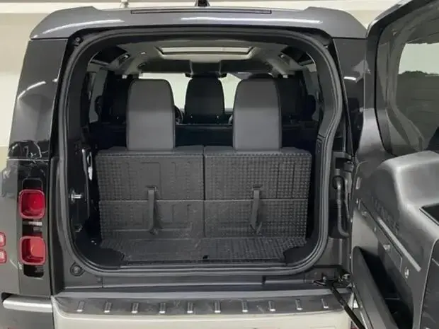 Land Rover Defender SE 110 2.0 SI4 (Aut)