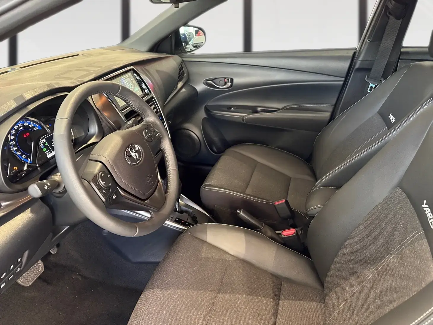 galeria Yaris