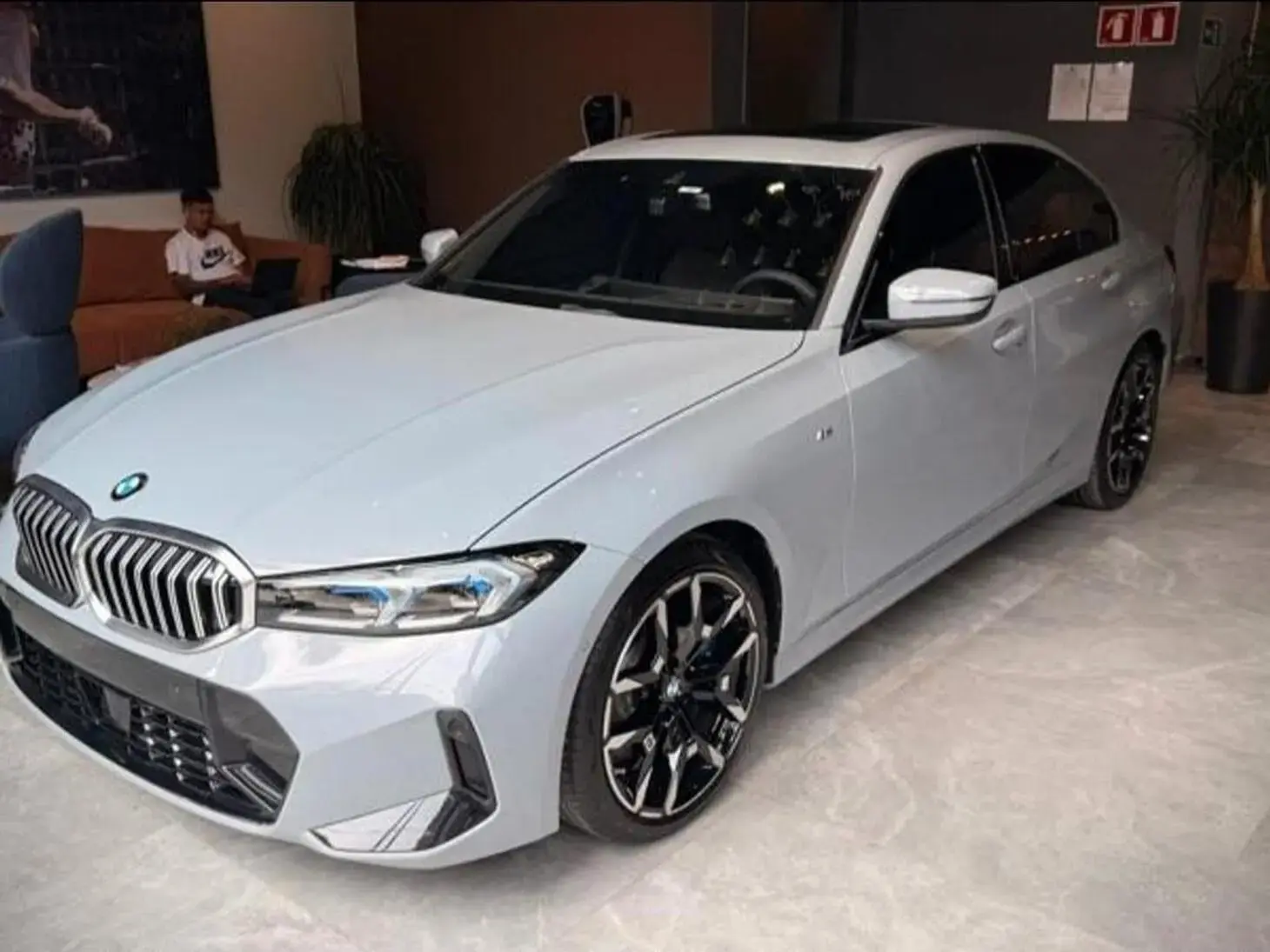 galeria 320i