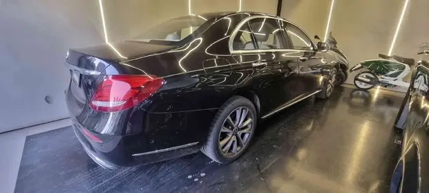 Mercedes Benz E 250 2.0 CGI GASOLINA EXCLUSIVE 9G-TRONIC