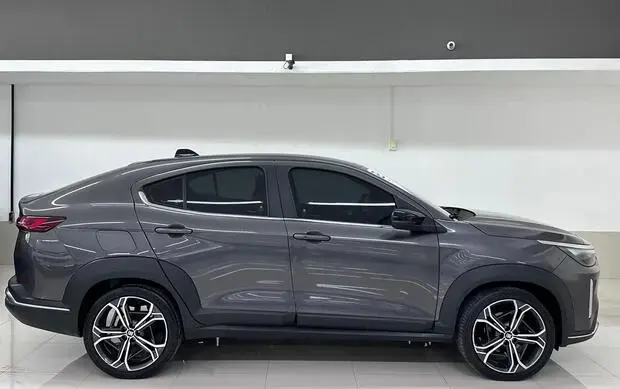 Fiat Fastback Impetus Turbo 200 (Flex) (Aut)