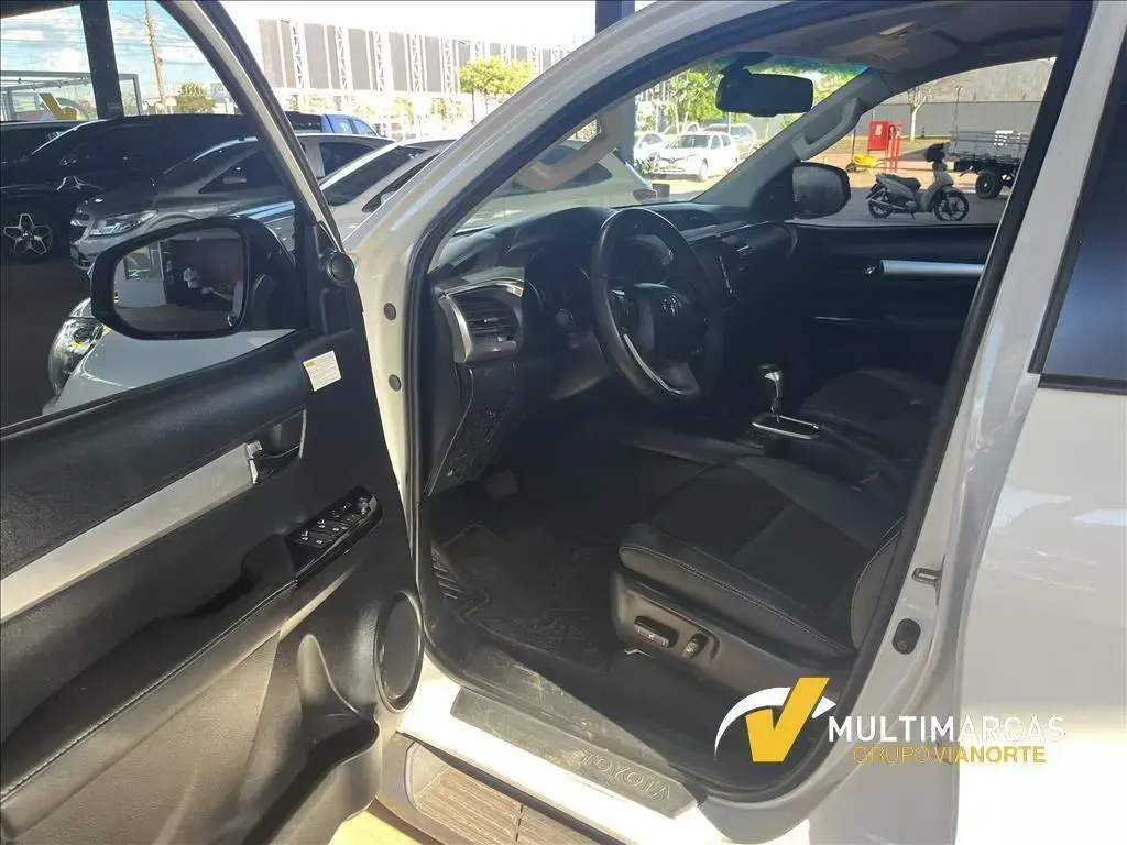 galeria HILUX