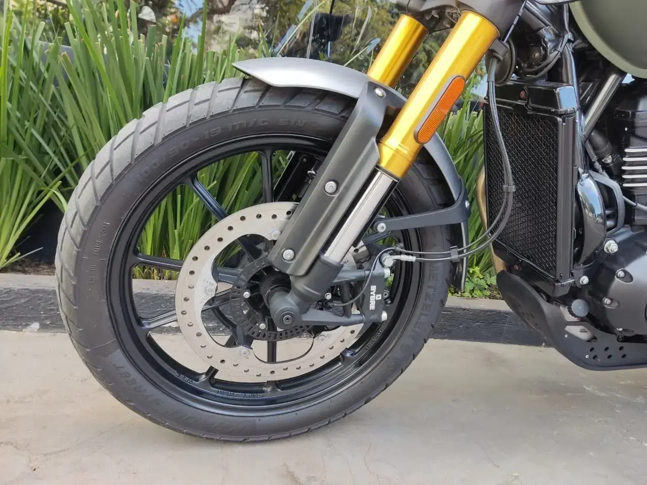 galeria Scrambler 400 X