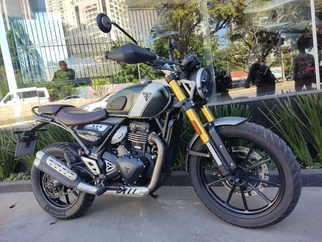 galeria Scrambler 400 X