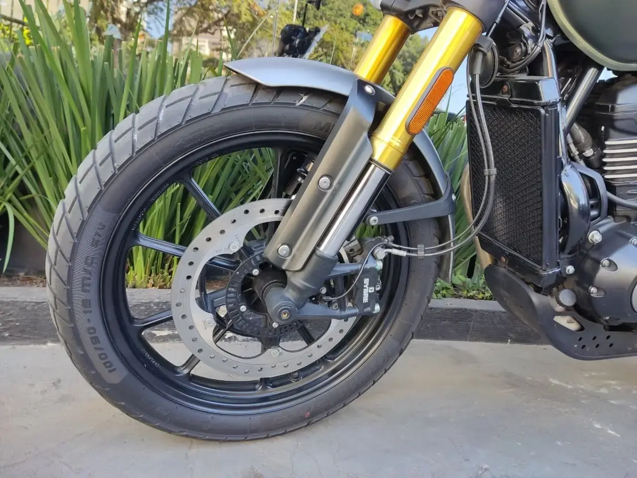galeria Scrambler 400 X