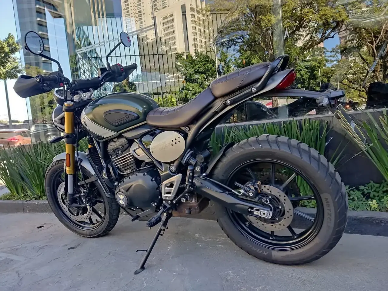 galeria Scrambler 400 X