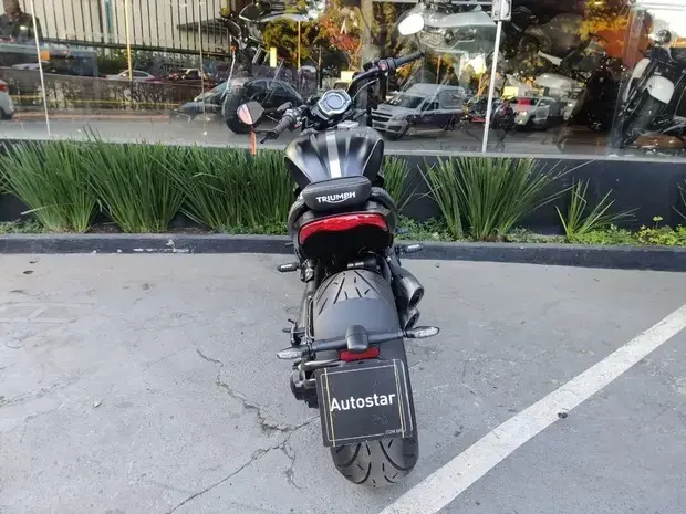 Triumph Rocket 3 Storm GT